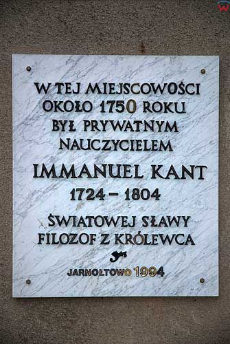 Tablica pamiątkowa Immanuela Kanta na jednym z budynków w Jarnołtowie